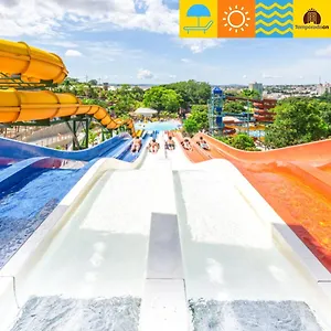 Piazza Com Acesso Ao Acqua Park Apart-hotel Caldas Novas